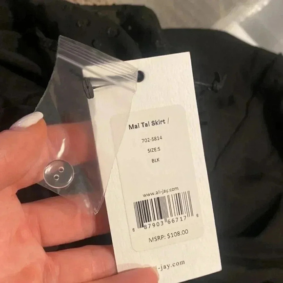 Ali & JAY
Mai Tai Wrap Skirt In Black - Picture 4 of 5